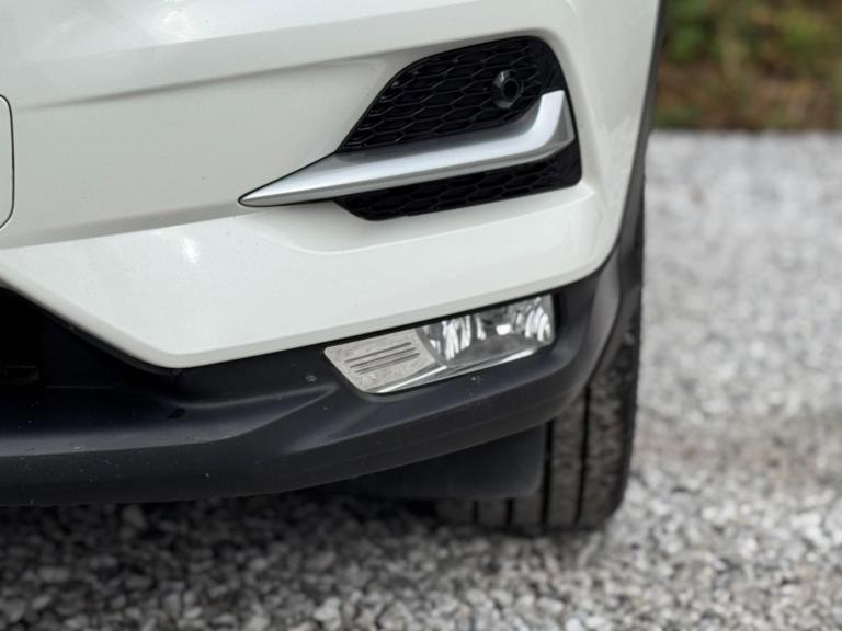 2017 Nissan Qashqai 1.2 DiG-T N-Connecta 5dr Xtronic HATCHBACK PETROL Automatic