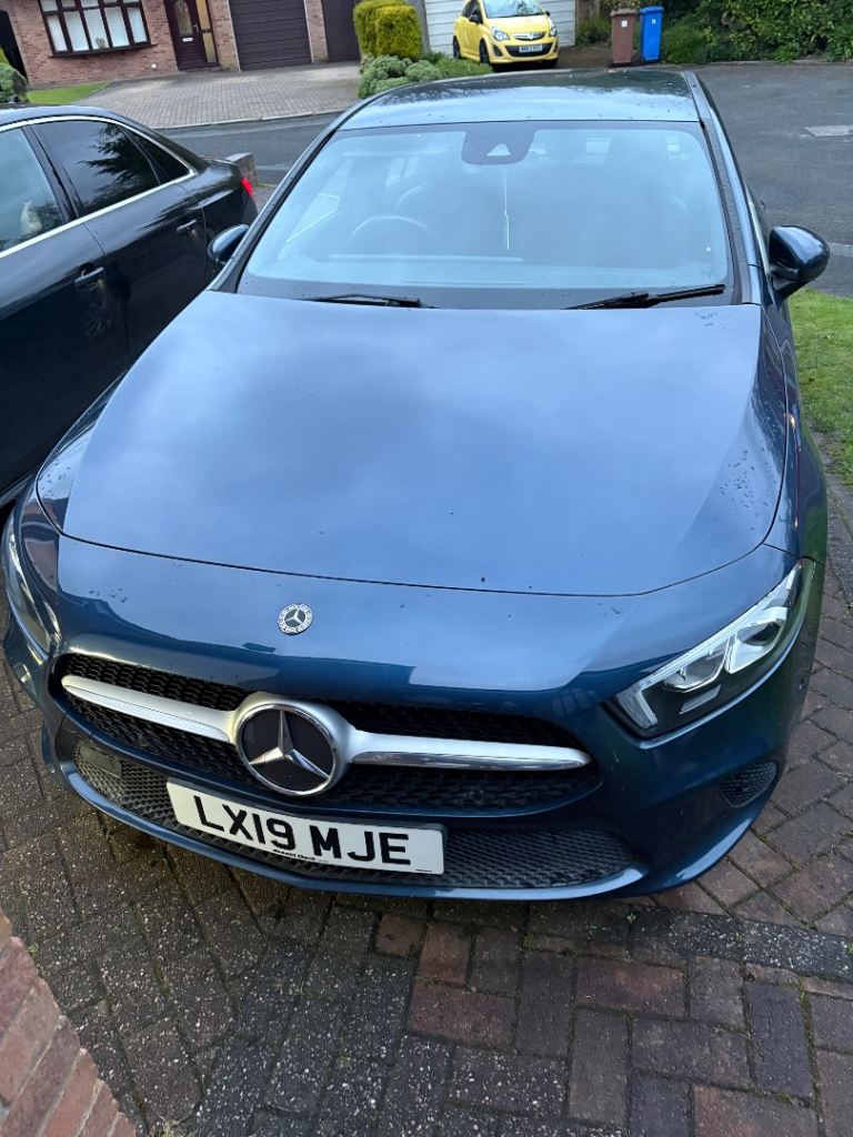 Mercedes a200 blue executive 