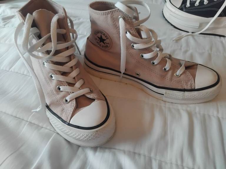 Dusty pink converse trainers size 5 uk