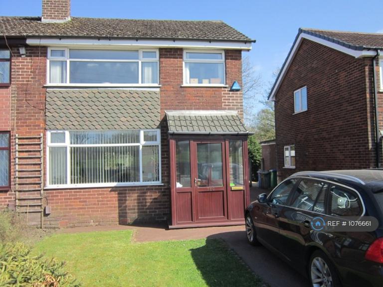 3 bedroom house in Rochdale Road, Manchester, M24 (3 bed) (#1076661)