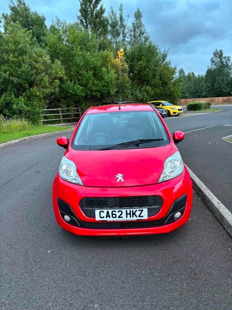 Peugeot, 107, Hatchback, 2013, Manual, 998 (cc), 3 doors