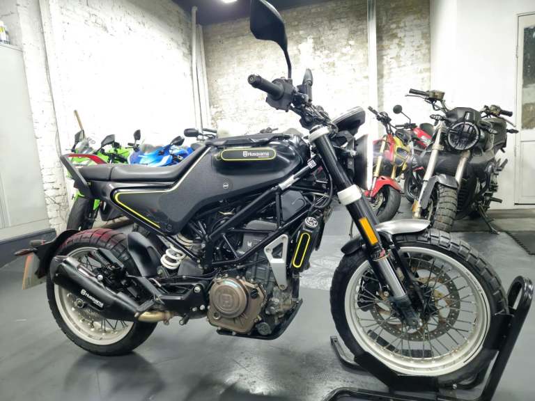 Husqvarna SVARTPILEN 401 2019