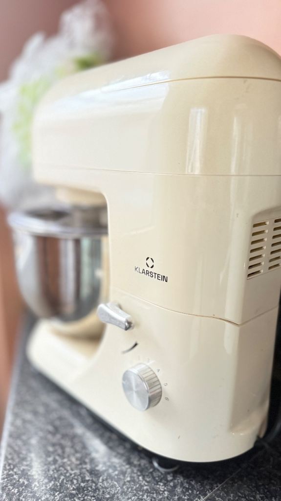 Food Processor,Blender,MeatGrinder, Mixing Cup, 6-Speed, Various Attachements