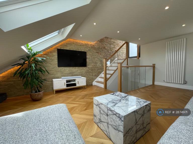 5 bedroom house in Taybridge Road, London, SW11 (5 bed) (#2874971)