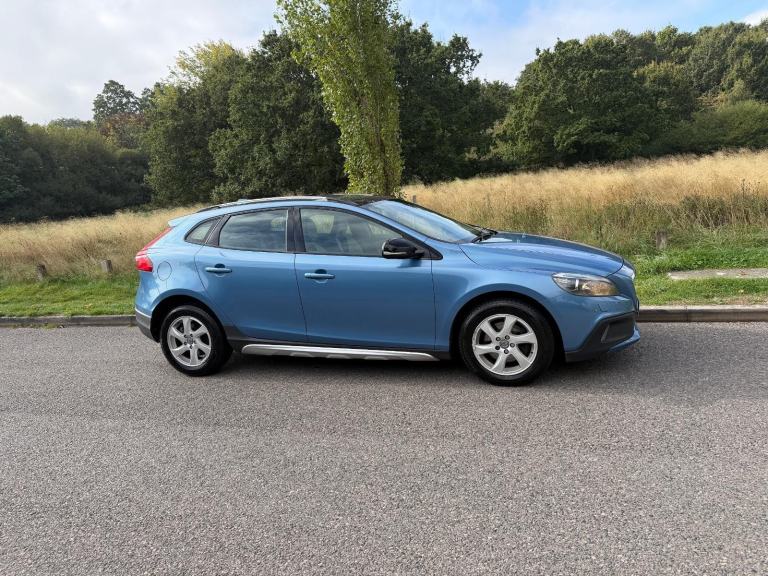 Volvo V40 Cross Country 1.6 D2 SE Nav 5dr - 20 TAX - 80MPG - 10 SERVICES 2014/64