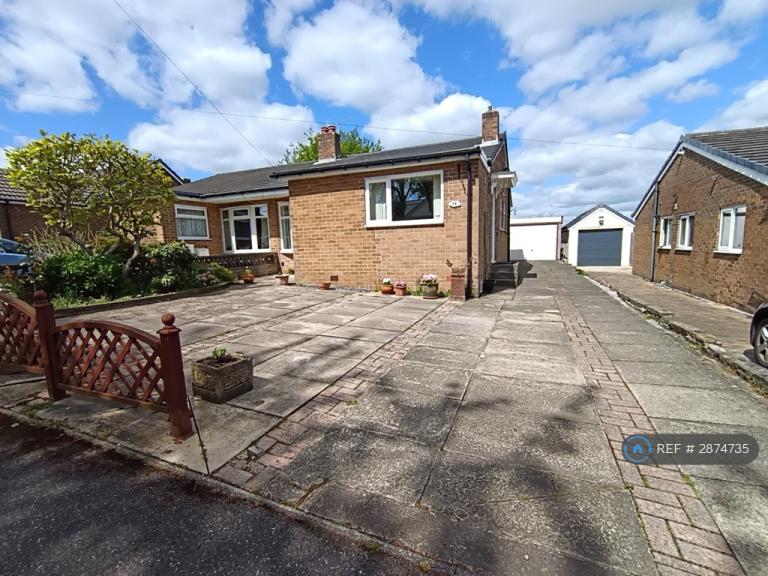 3 bedroom house in Marten Drive, Netherton, HD4 (3 bed) (#2874735)