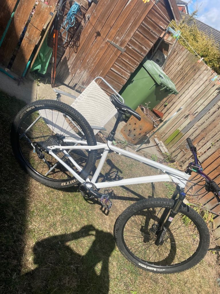 custom men’s Calibre mtb