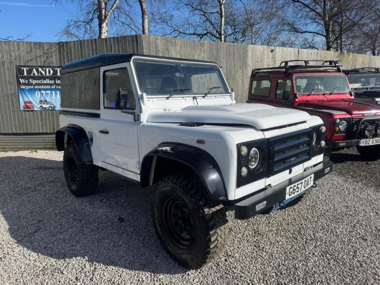 1990 Land Rover Defender 90 2.5 TDi County Station Wagon 3dr Diesel Manual (111 bhp) NA Diesel Ma...