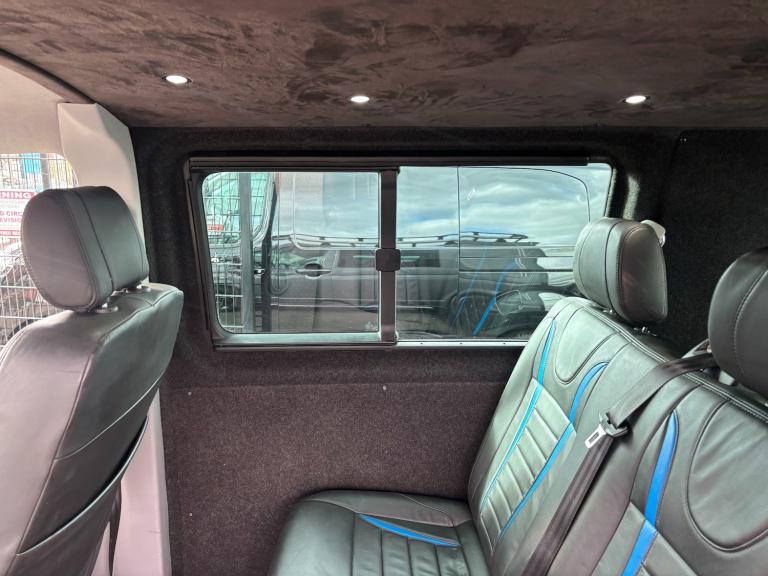 2015 Volkswagen Transporter 2.0 BiTDI 180PS Highline Kombi Van 4MOTION WINDOW VAN Diesel Manual