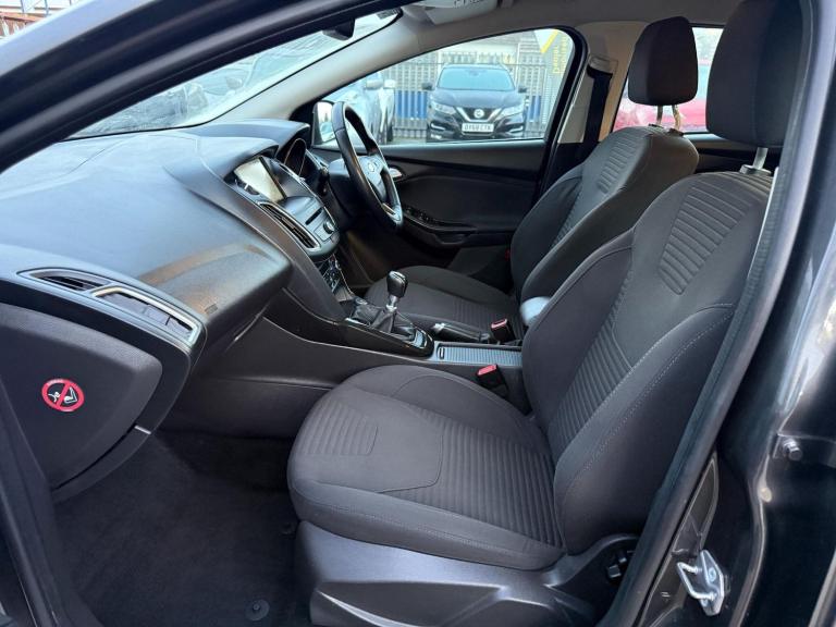 2015 Ford Focus 1.0T EcoBoost Titanium Euro 6 (s/s) 5dr HATCHBACK Petrol Manual