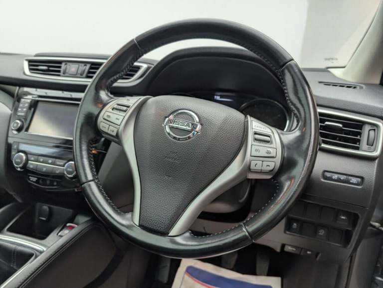 2017 Nissan Qashqai 1.5 dCi Tekna SUV 5dr Diesel Manual 2WD Euro 6 (s/s) (110 ps) - PRIVACY GLA H...