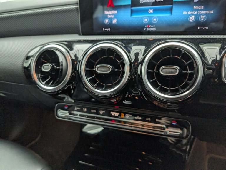 2022 Mercedes-Benz A-Class 1.3 A180 Sport (Executive) Hatchback 5dr Petrol 7G-DCT Euro 6 (s/s) (1...