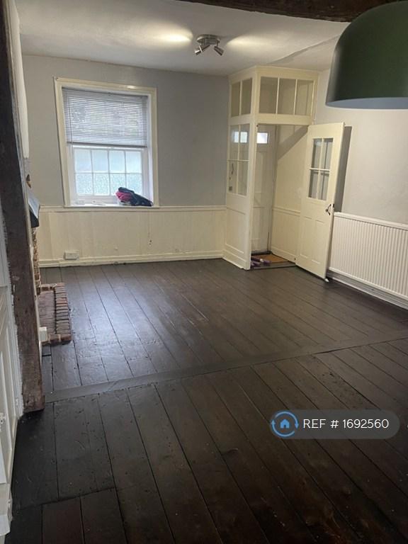 3 bedroom house in Castle Street, Canterbury, CT1 (3 bed) (#1692560)