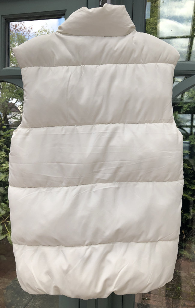 Monki ivory puffer vest/jacket XXS UK4 - or UK6 for a more fitted look VGC ONO