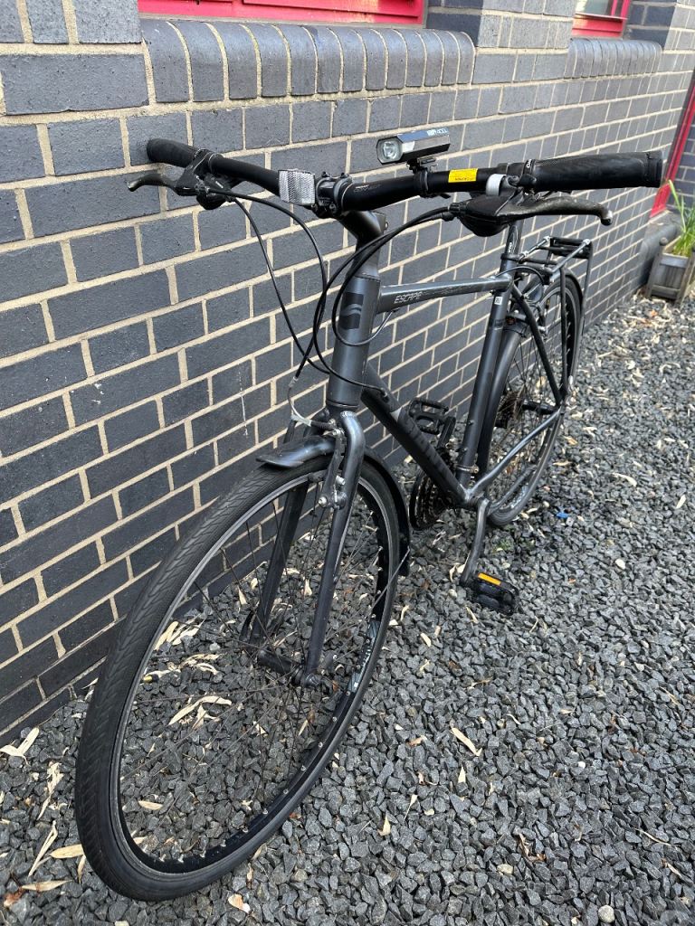 Giant Escape 2 – Large Frame – Grey – Great Condition