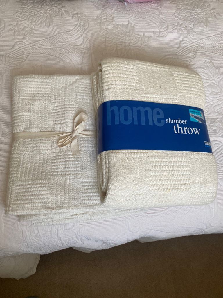 new double bed/sofa and chair throws