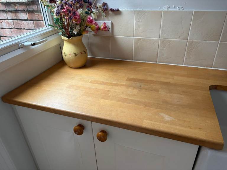 Solid Wood Kitchen Worktop – Good Condition