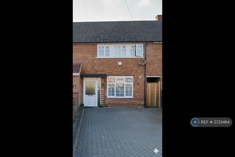 3 bedroom house in Hampden Road, Slough, SL3 (3 bed) (#2733464)