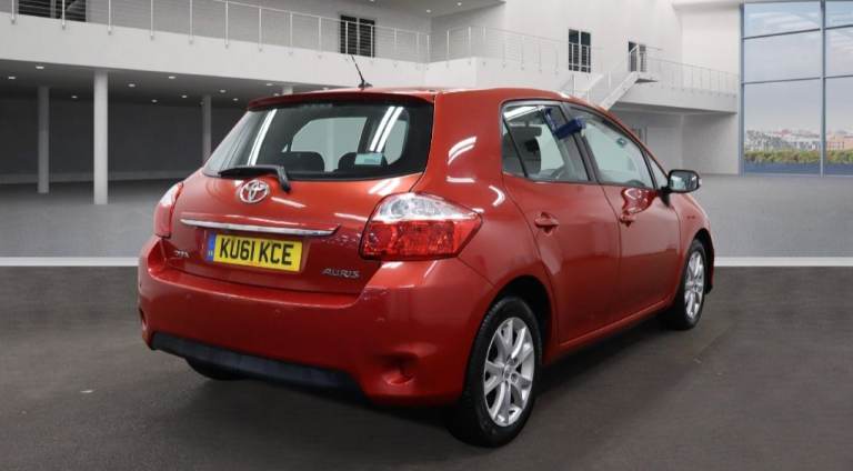 Toyota auris petrol 2011 1.6 5 doors ulez compliant 