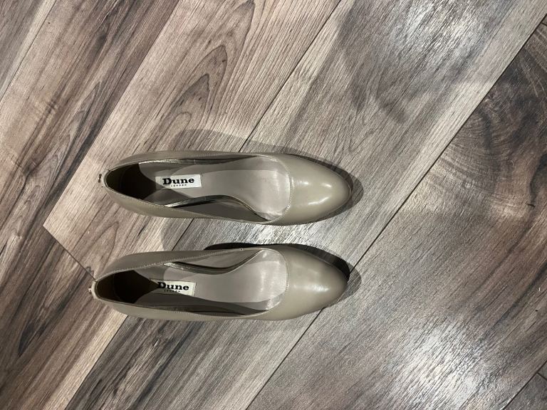 Dune size 5 nude coloured heels 