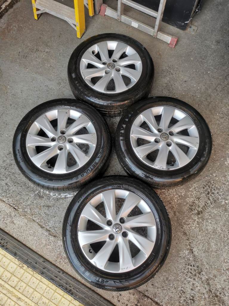 Vauxhall corsa alloy wheels and tyres 185 60 15 silver