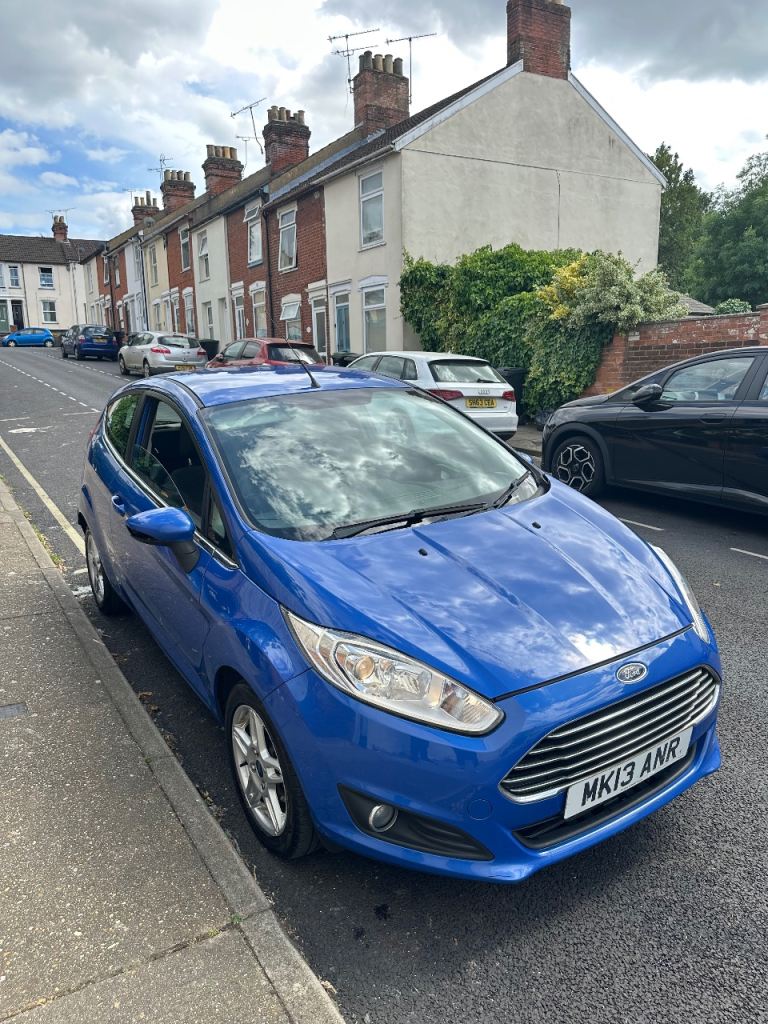 Ford, FIESTA, Hatchback, 2013, Manual, 1241 (cc), 3 doors