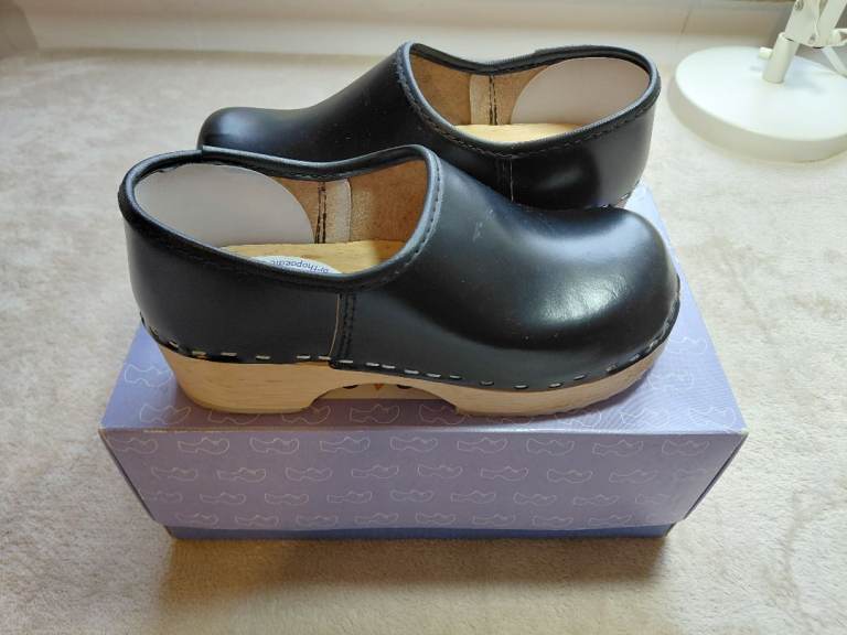 New vintage Genuine Handmade Clever Clogs black Wooden Leather Shoes Size 32