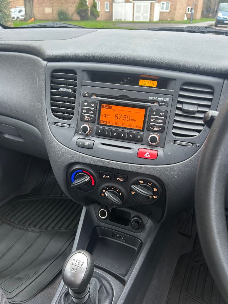 Kia, RIO, Hatchback, 2009, Manual, 1399 (cc), 5 doors