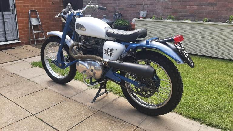 Tri greeves grumph, 1966, 495 (cc)