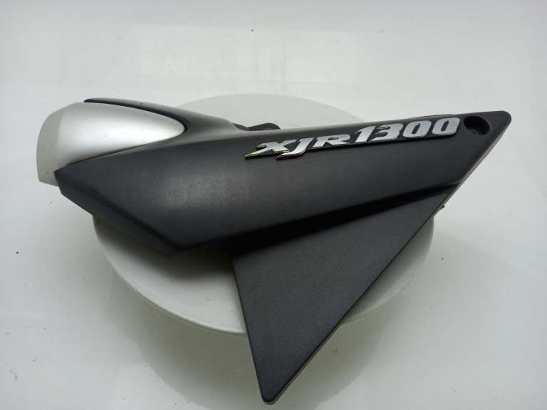 2000 Yamaha Xjr 1300 Centre Fairing N/S Lh 5eay2171002x