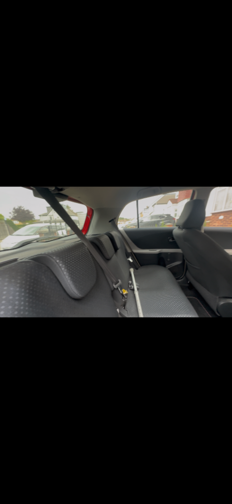 Toyota YARIS, Hatchback, 2010, Semi-Auto, 1329 (cc), 5 doors