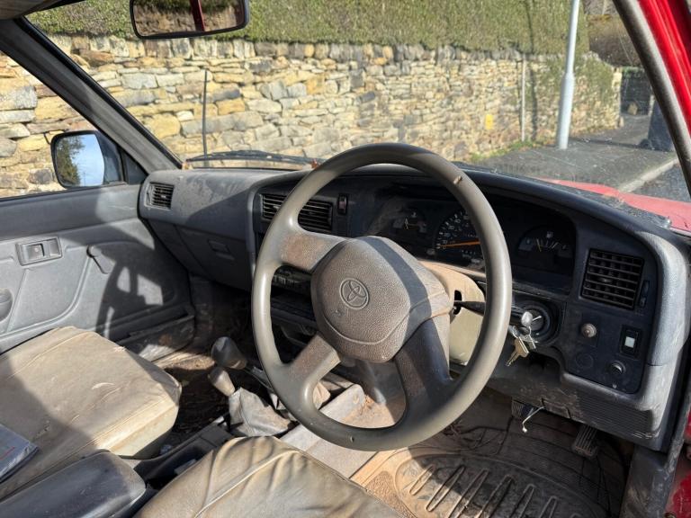 1995 Toyota Hilux SINGLE CAB 2.4D MANUAL RED NA Diesel Manual