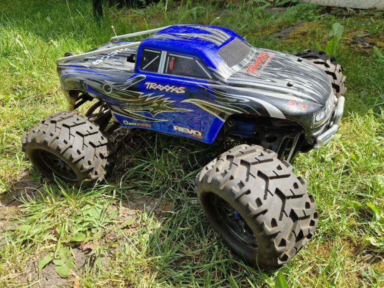 Traxxas Revo 3.3 Nitro RC