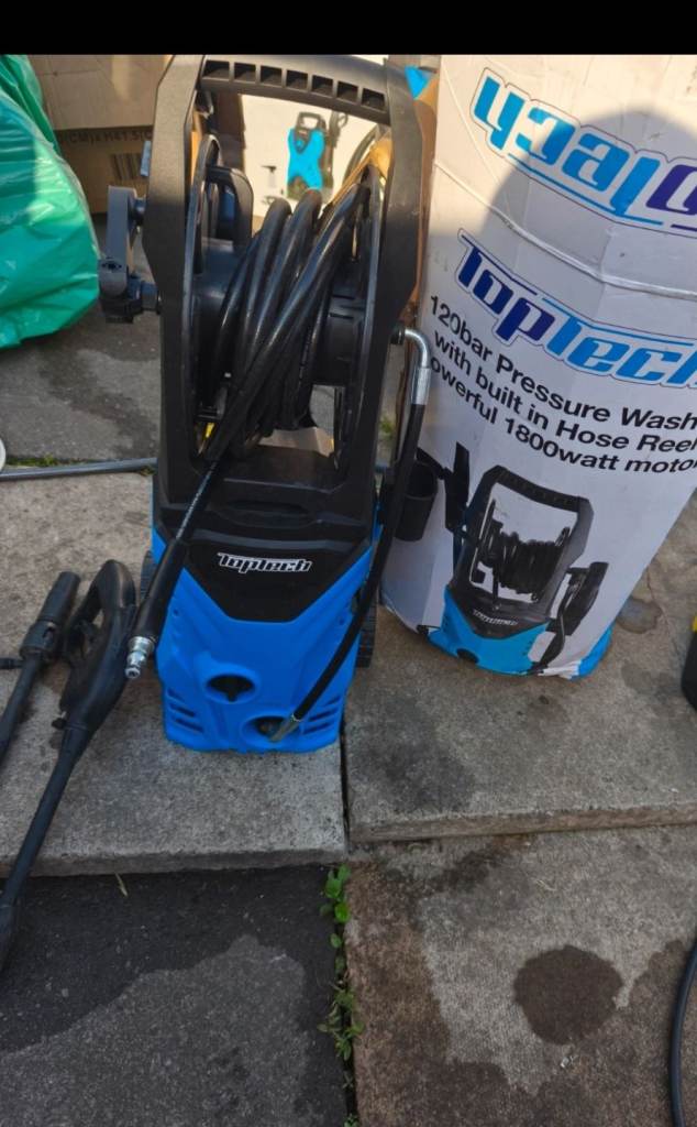 Pressure washer 