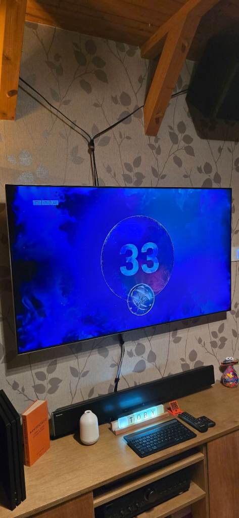 Samsung TV 55cm