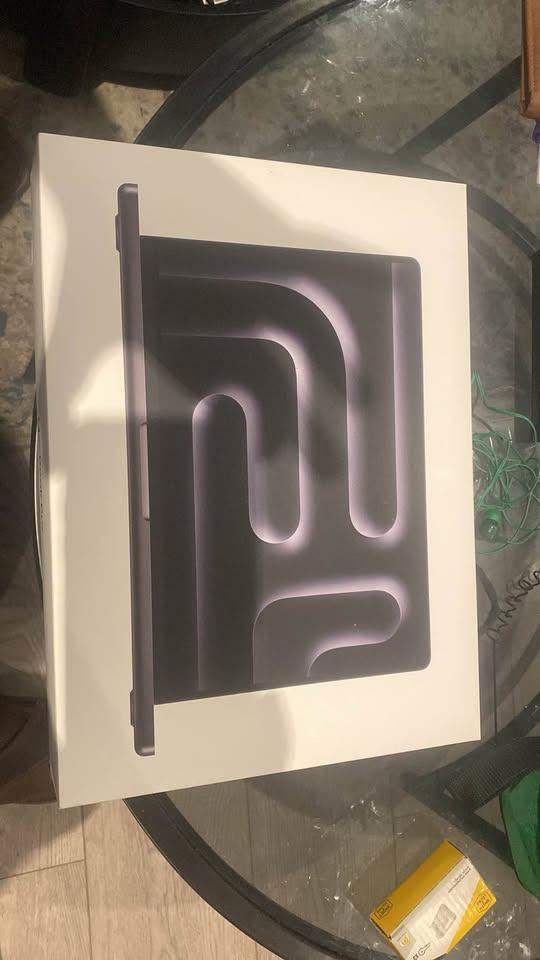 Apple MacBook Pro 14" M5 Pro Chip | 24GB RAM | 1TB SSD | Excellent Condition