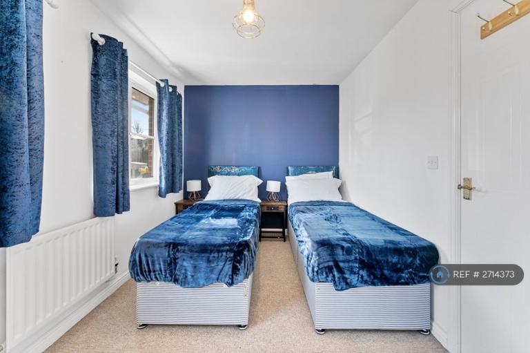 2 bedroom house in Greendale Drive, Radcliffe, M26 (2 bed) (#2714373)