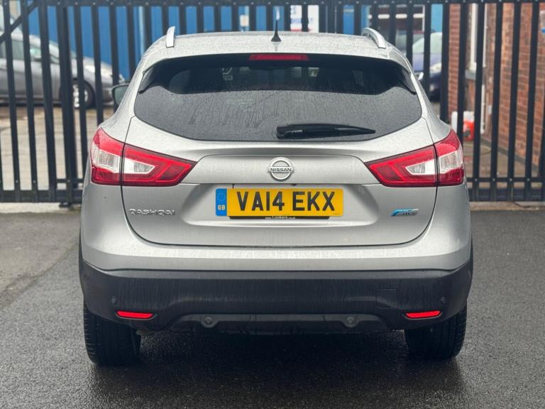 2014 Nissan Qashqai 1.5 dCi Tekna 5dr HATCHBACK DIESEL Manual