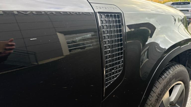 2025 Land Rover Defender 3.0 D250 X-Dynamic HSE 90 3dr Auto Diesel Estate Estate Diesel Automatic