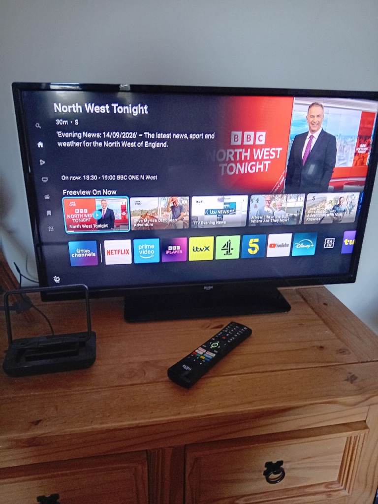 Bush 31" Black Flat Screen TV with Remote – Perfect Condition and Perfect Working Order.
