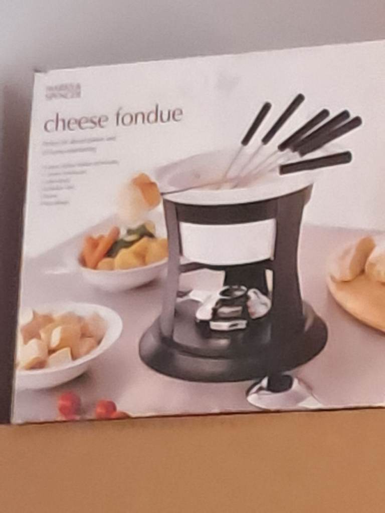 M&S Cheese Fondue set