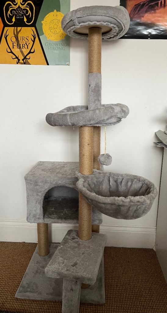 Cat tree