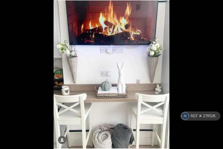 2 bedroom flat in Marie Court, Bournemouth, BH9 (2 bed) (#2711526)