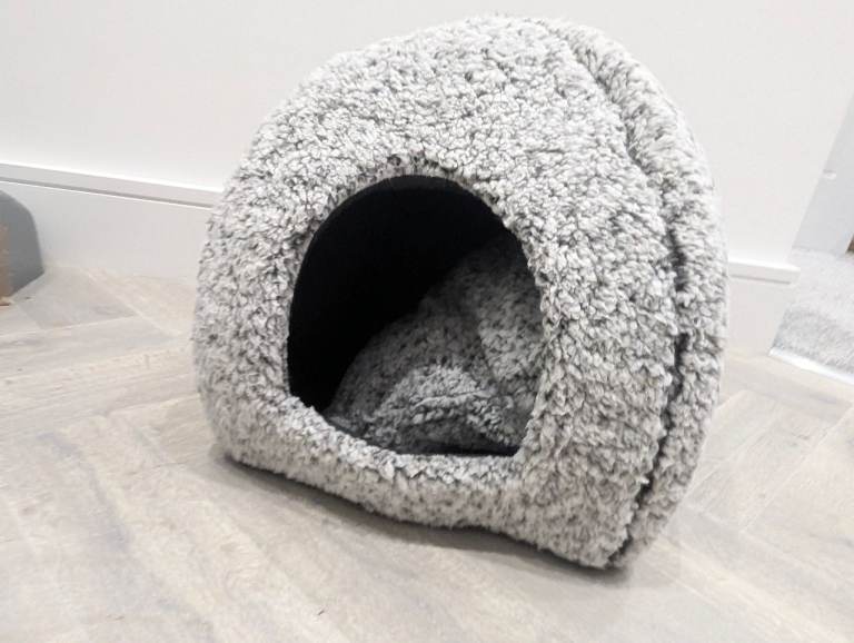 Pet igloo Bed