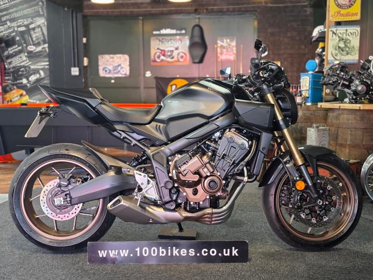 2025/75 HONDA CB650 R E-CLUTCH EXTRA'S 637 MILE'S 