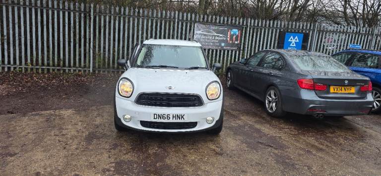 MINI Countryman · Hatchback