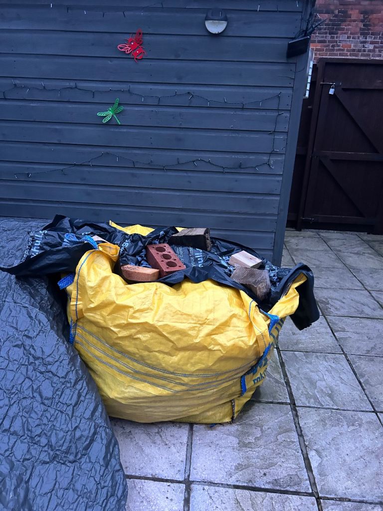 Ton bag of mixed wood