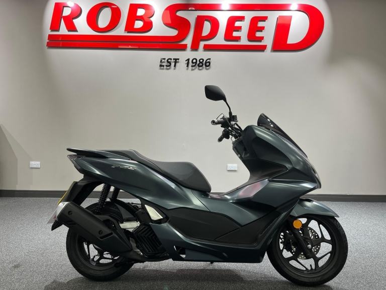 Honda PCX 125, 2022 scooter