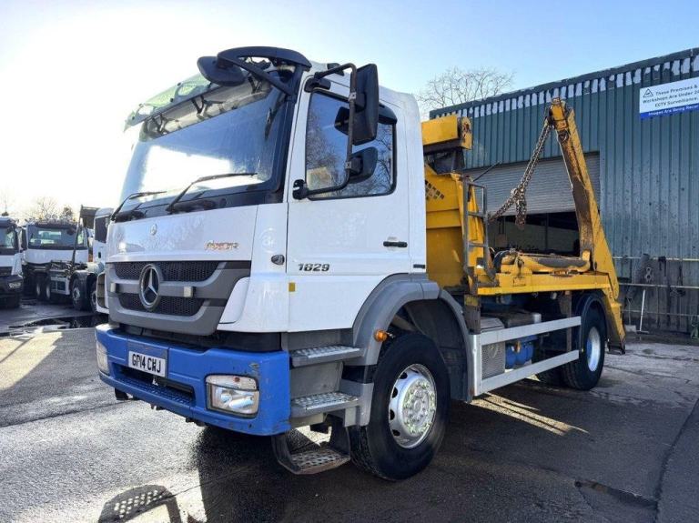 2014 MERCEDES AXOR 1829 SKIP LOADER