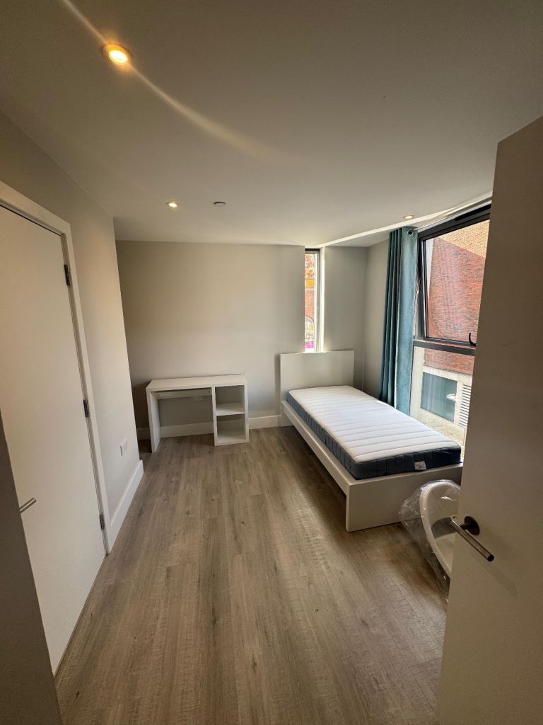 Single bed frame and mattress NEW condition 